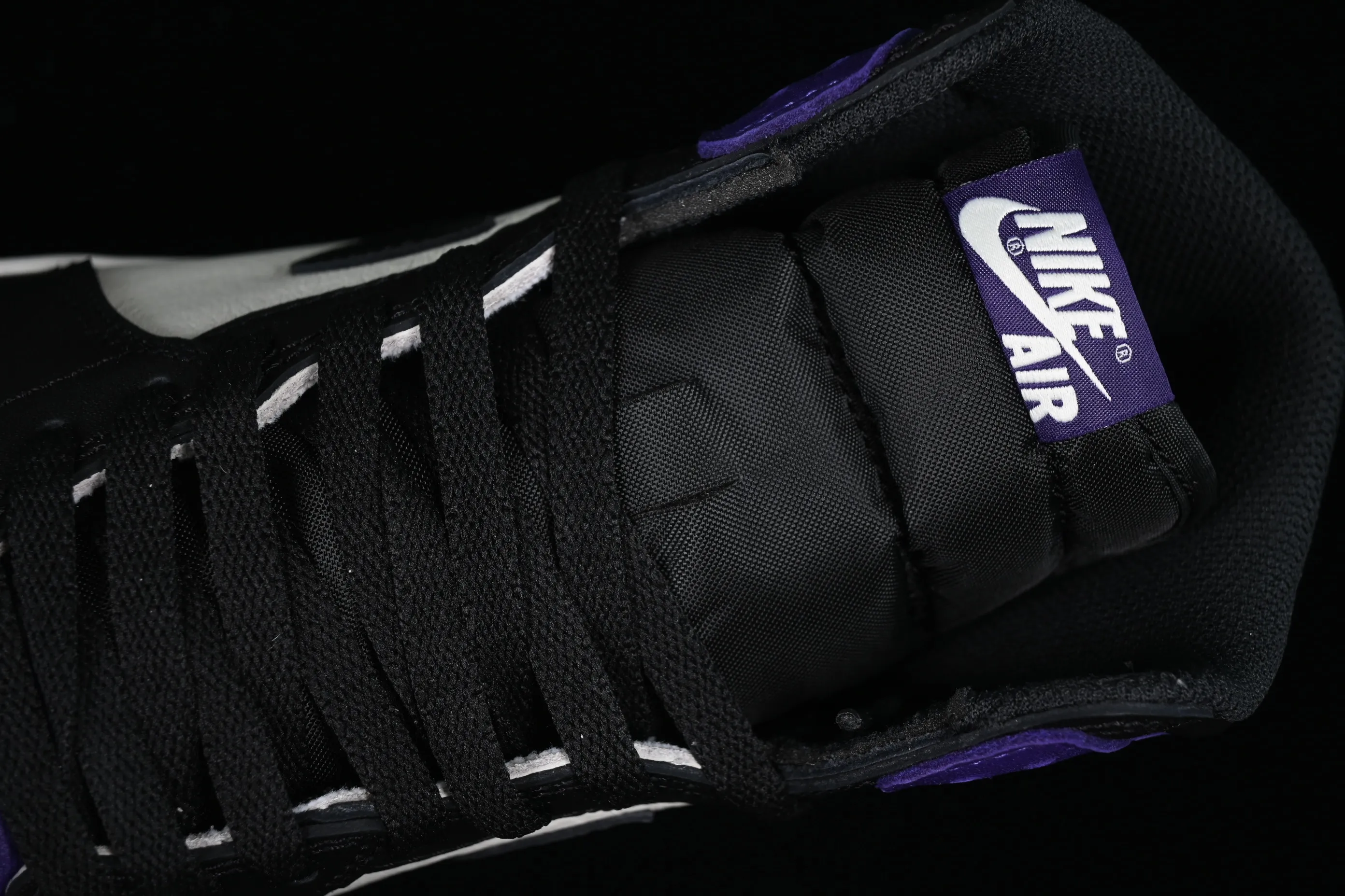 All categories Air Jordan Jordan series basketball shoes Air Jordan 1 High Pure original Air Jordan 1 Court Purple AJ1 Joe 1 black purple toe basketball shoes 555088-501